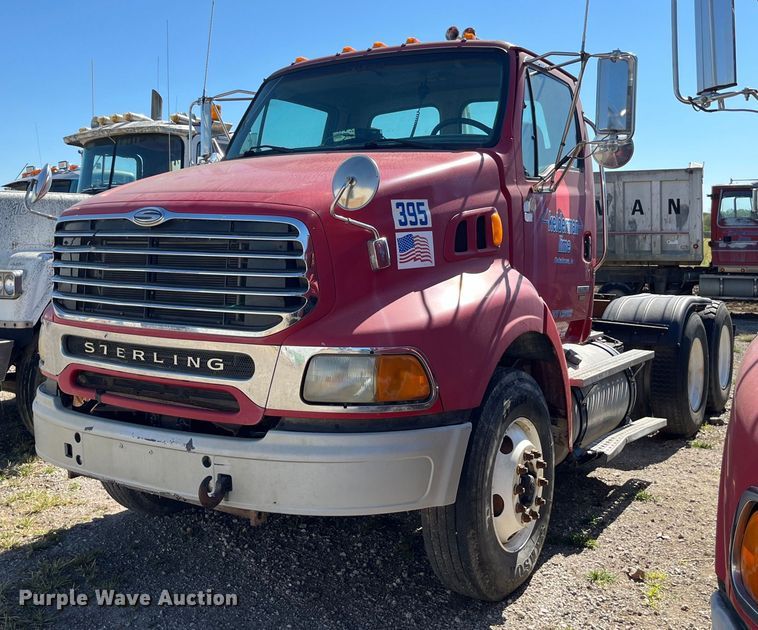 2005 Sterling AT9500 semi truck - LC9205