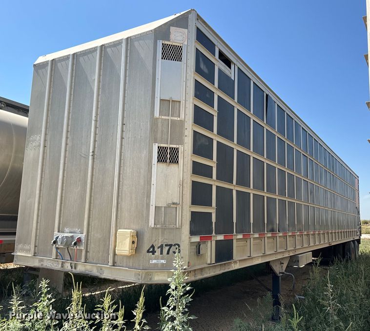 2006 Barrett livestock trailer - OM9724