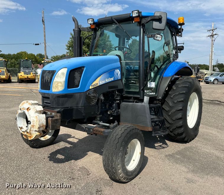 2009 New Holland T6020 tractor - DL0433