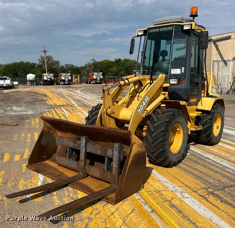 2003 John Deere 304H wheel loader - DL0437