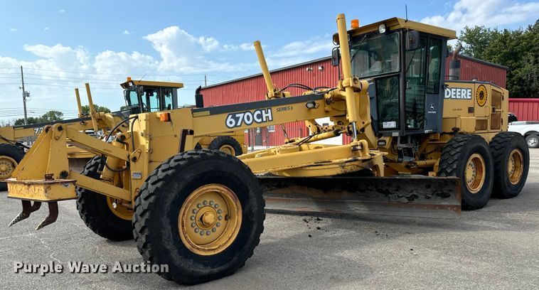 2004 John Deere 670CH Series II motor grader - DO1729
