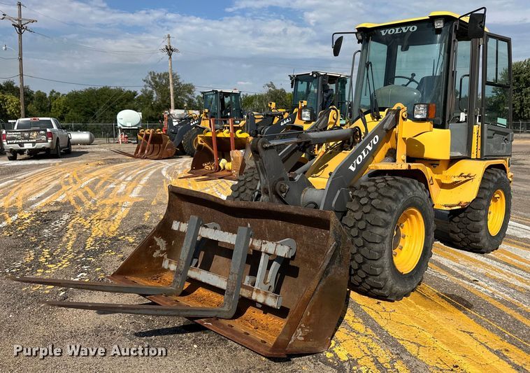 2004 Volvo L30B wheel loader - DV2788