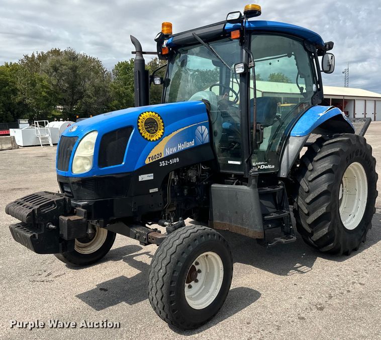 2009 New Holland T6020 tractor - MV9167
