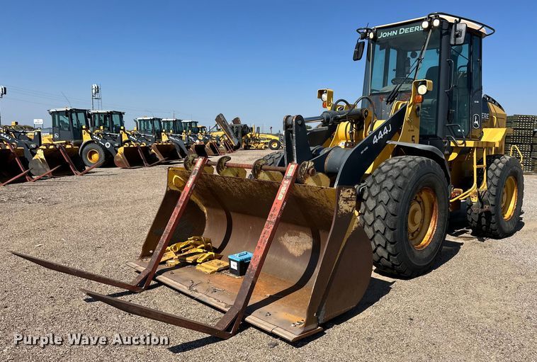 2006 John Deere 444J wheel loader - OM9705