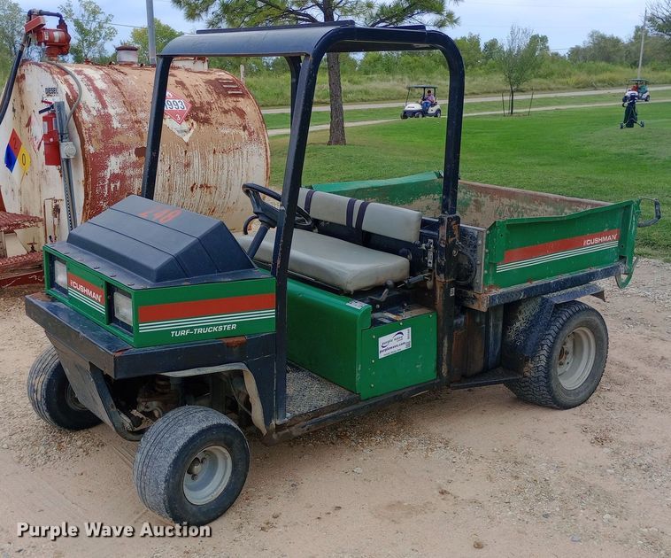 1998 Cushman  Turf-Truckster utility vehicle - DH1447