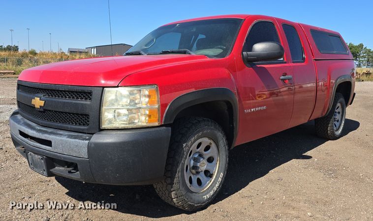 2012 Chevrolet Silverado 1500 Ext. Cab pickup truck - DO5458