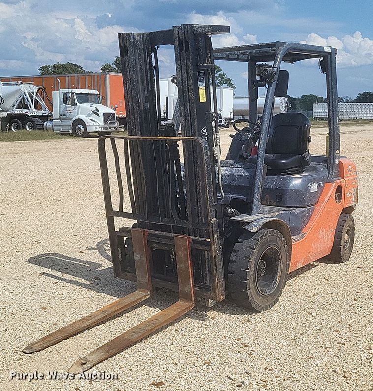 Toyota  8FDU25 forklift - DQ3676
