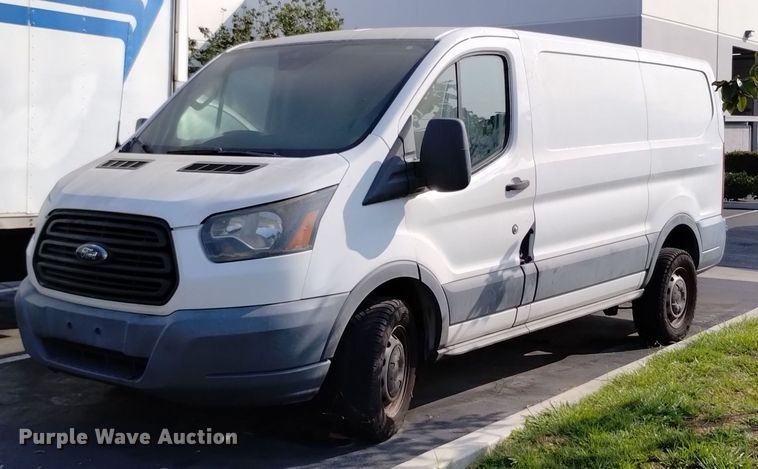 2017 Ford Transit 150 van - DQ6176