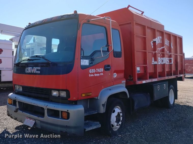 1998 GMC T5500 chipper truck - DQ6182