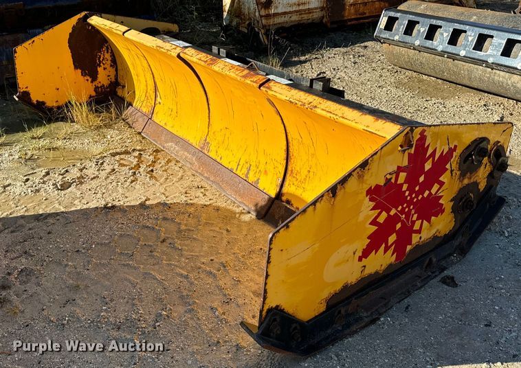 Arctic 10LD skid steer snow pusher - DV5975