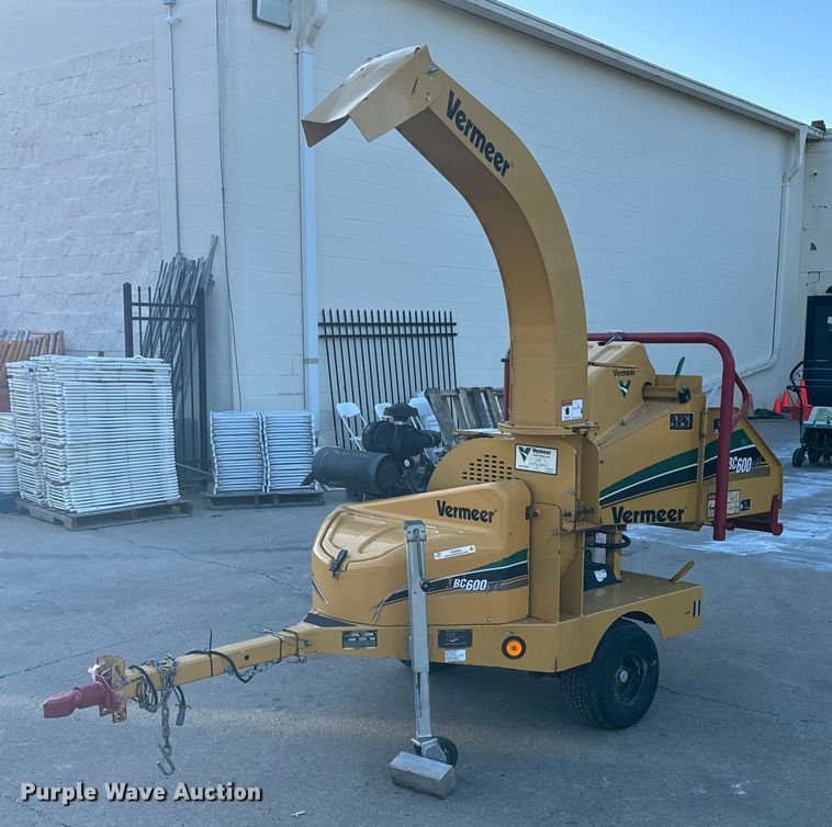 2012 Vermeer BC600XL wood chipper - DX3653