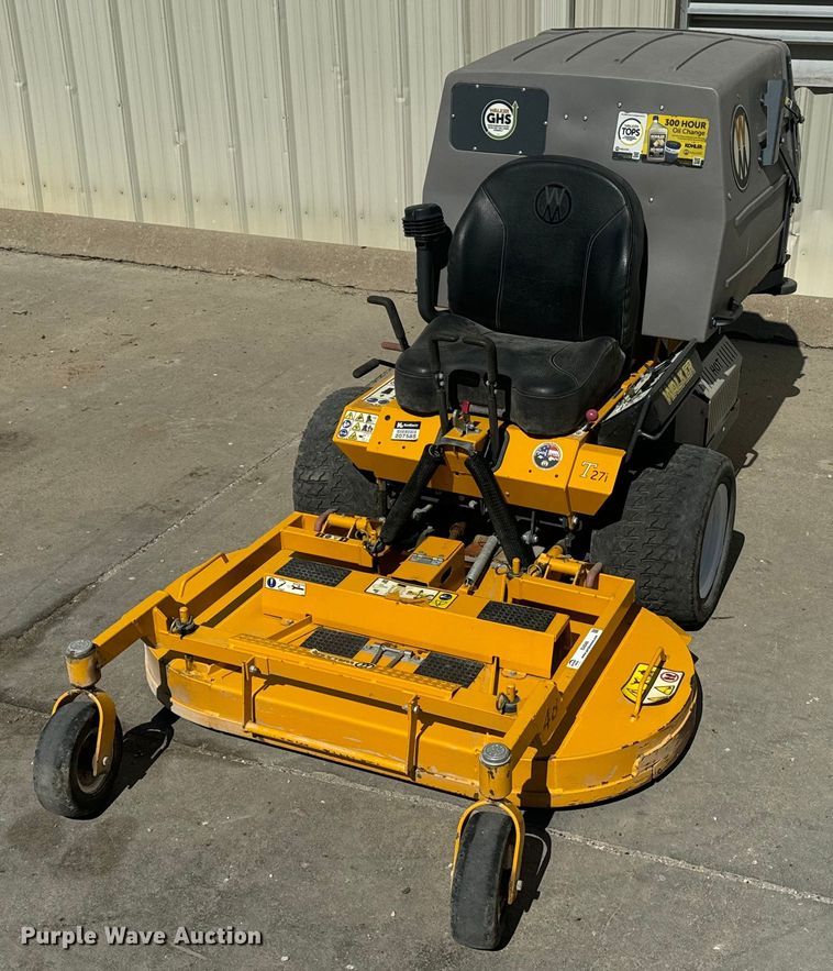 2022 Walker T27i ZTR lawn mower - EI4046