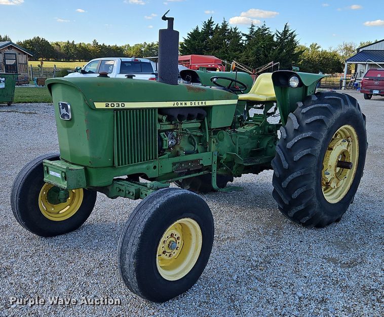 1975 John Deere 2030A tractor - EI8405