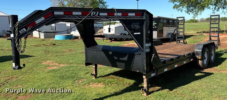 2014 PJ Trailers equipment trailer - EJ0426