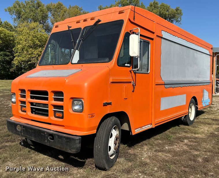 1990 International  1652 delivery truck - EN0039