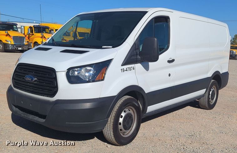 2019 Ford Transit 150 van - EQ2243