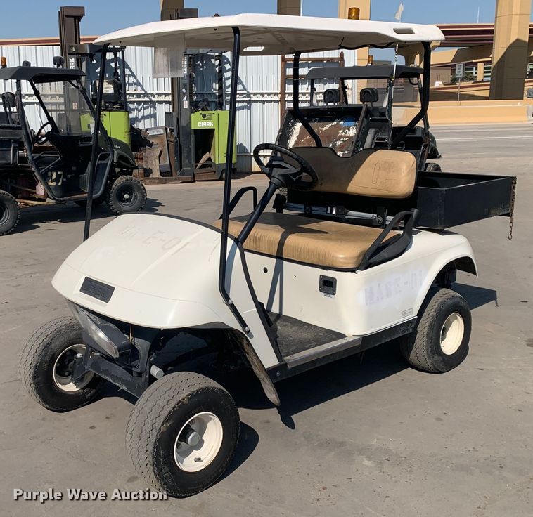 2010 EZGO TXT golf cart - JT9686