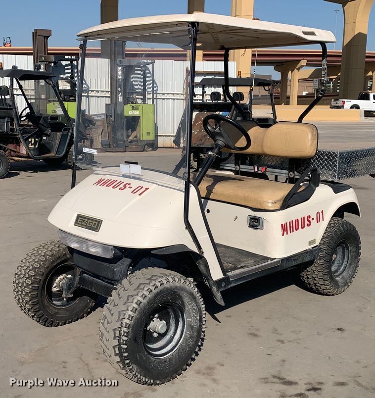 EZGO golf cart - JT9687