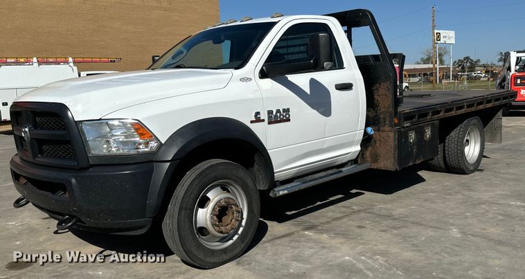 2017 Dodge  Ram 5500HD flatbed truck - MV9271