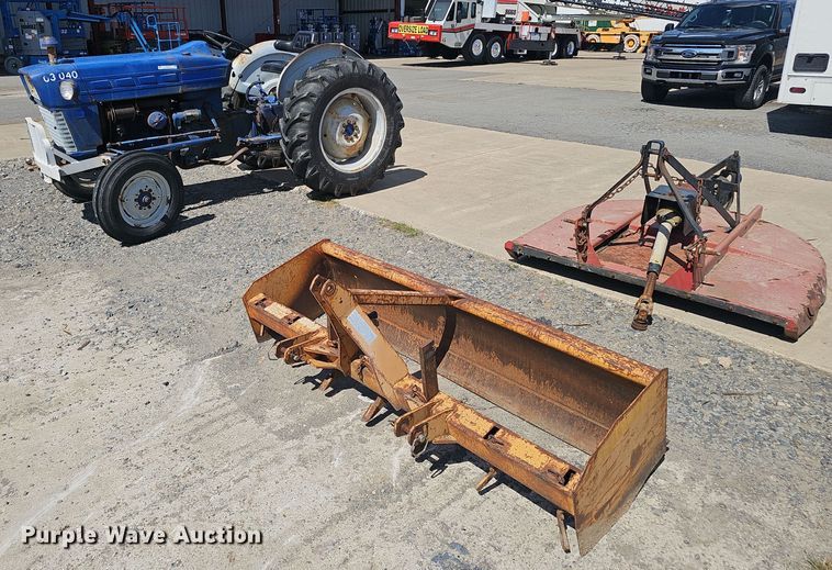 1968 Ford 2000 tractor - NX9356