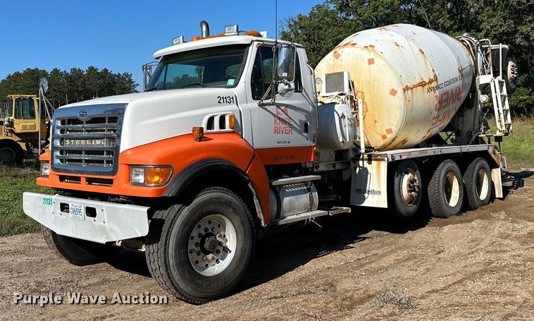 2004 Sterling  L9500 ready mix truck - DN0775