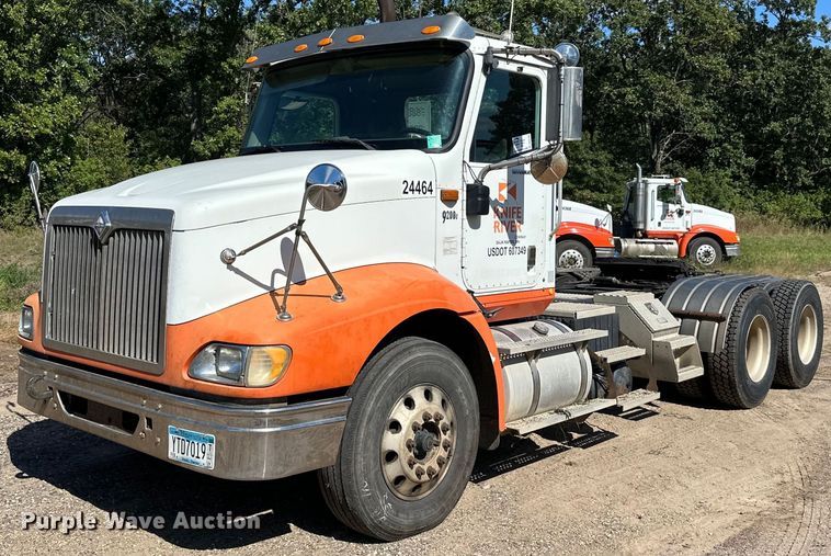 2008 International  9200i semi truck - DN0780