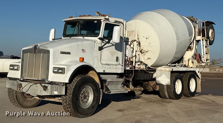 2006 Kenworth W900 ready mix truck - DO2504