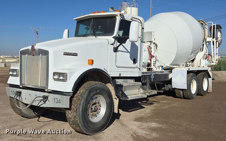 2006 Kenworth W900 ready mix truck - DO2509
