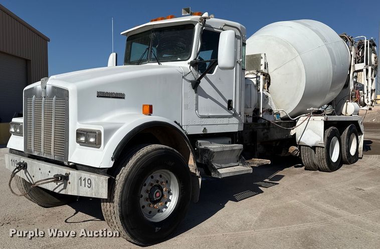 2006 Kenworth W900 ready mix truck - DO2510