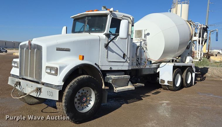 2006 Kenworth W900 ready mix truck - DO2511
