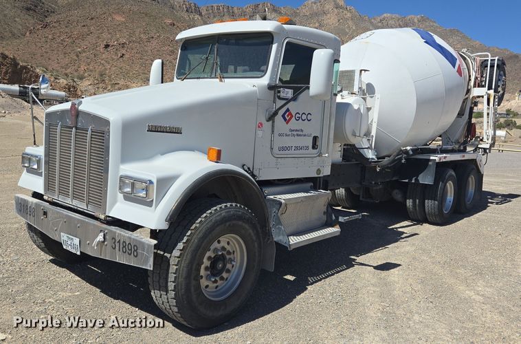 2006 Kenworth  W900 ready mix truck - DO2535