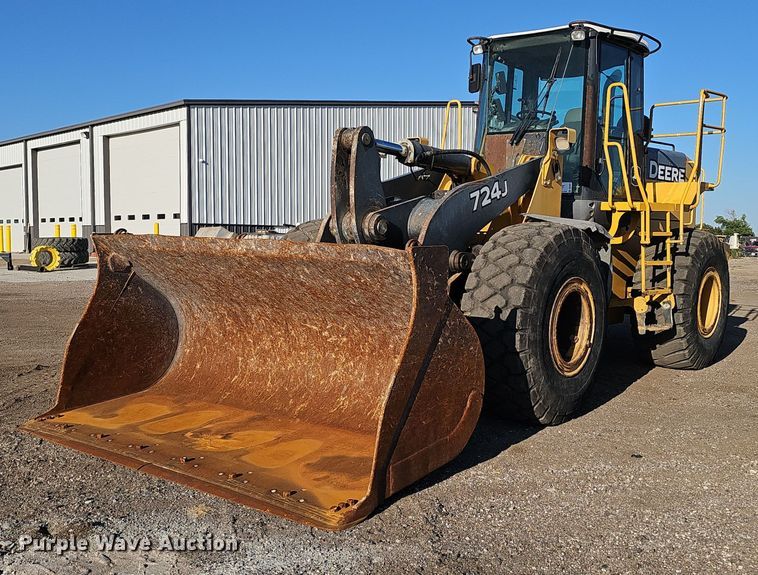 2005 John Deere 724J wheel loader - DO5467