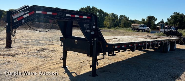 2016 PJ equipment trailer - DS2532