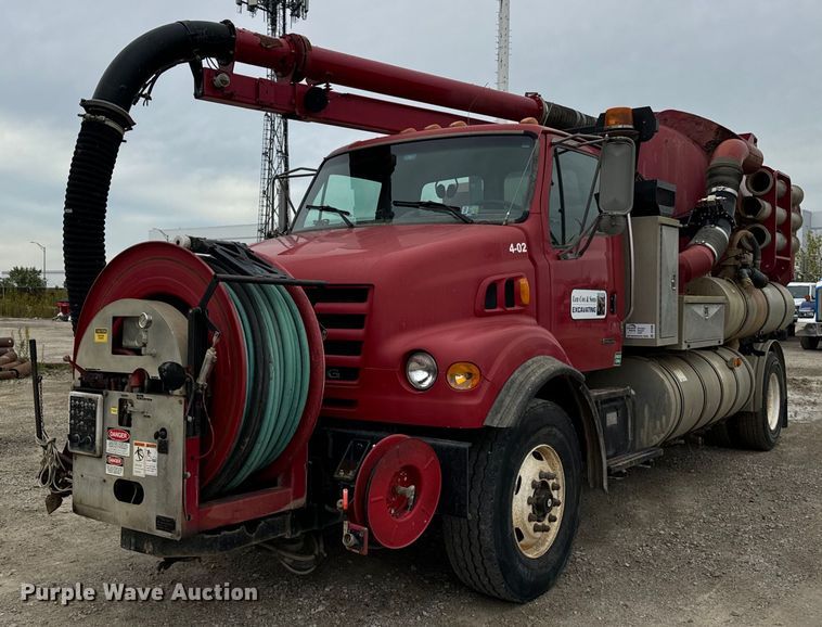 2002 Sterling  L-Line hydrovac truck - DT2006