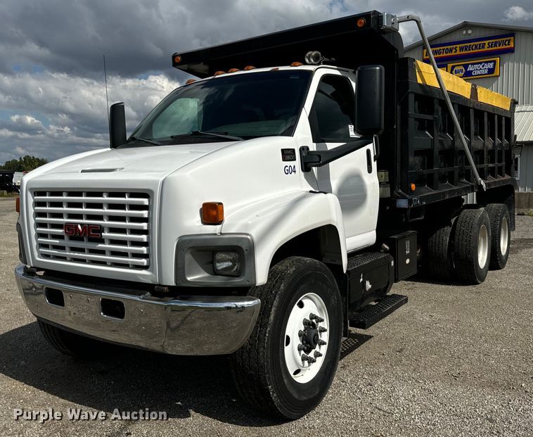 2004 GMC C8500 dump truck - DT2014