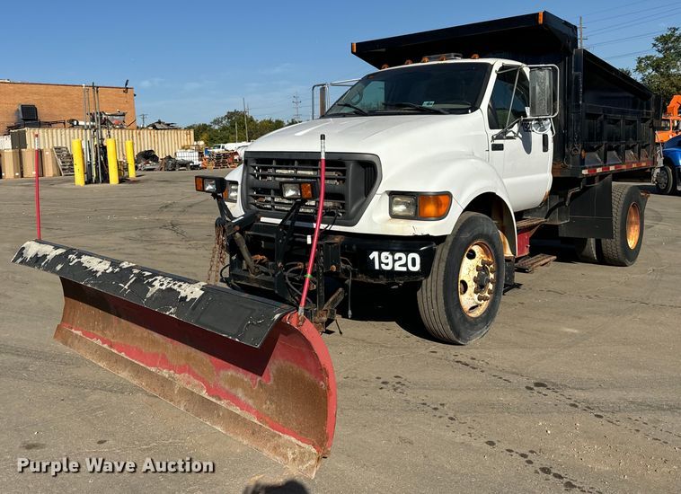 2000 Ford F750 SuperDuty XL dump truck - DT2030