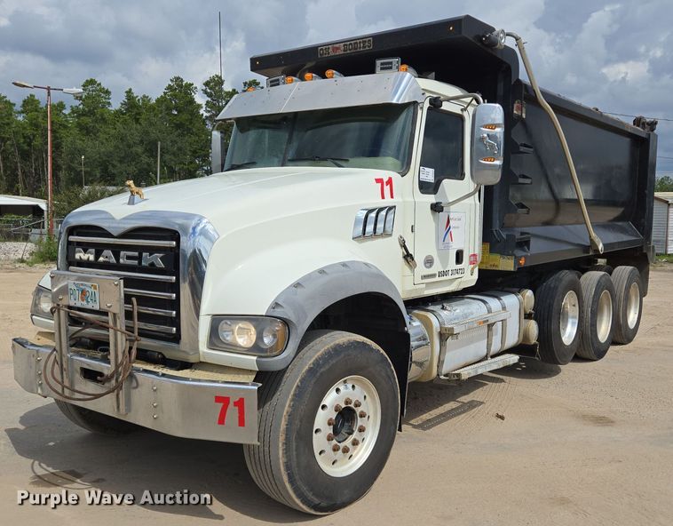 2019 Mack Granite dump truck - DV5254