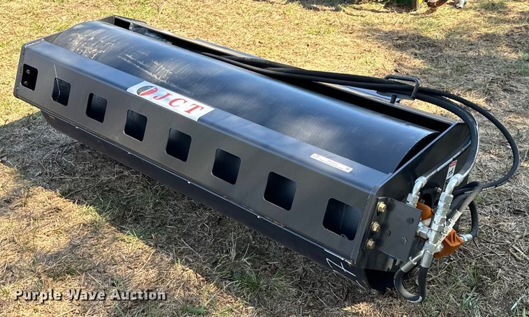 JCT Attachments skid steer vibratory roller - DX1415