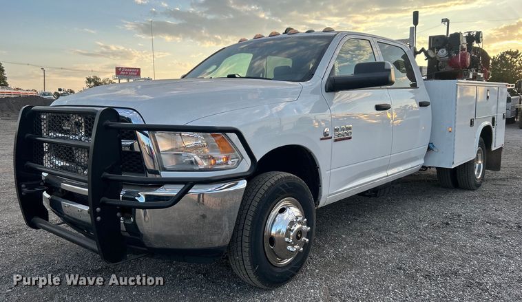 2018 Dodge  Ram 3500HD Crew Cab utility bed pickup truck - EG1060