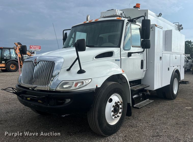 2012 International DuraStar 4300 utility / service truck - EG1083