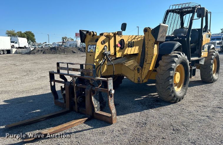 2004 Caterpillar  TH560B telehandler - EG1097