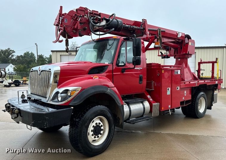 2014 International  7400 digger derrick truck - EH7019
