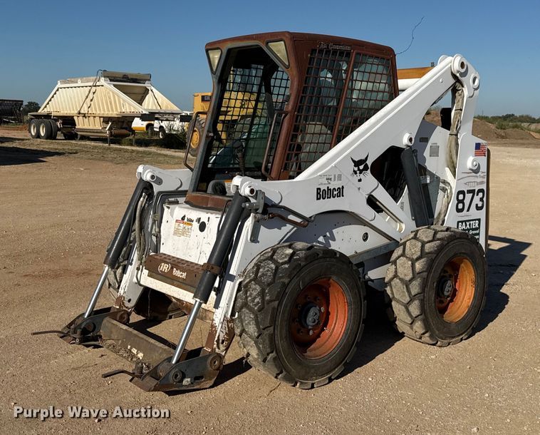 2002 Bobcat 873 skid steer loader - EJ3072
