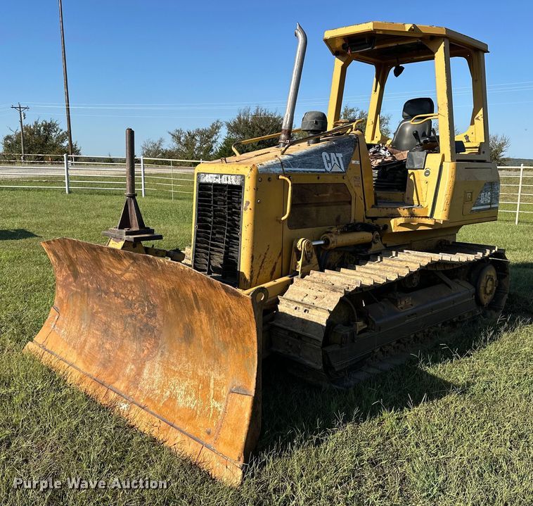 2004 Caterpillar  D4G XL dozer - EJ4859