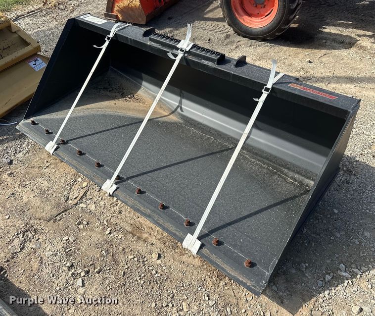 2021 Arrow 2306605BUN skid steer bucket - EJ4979