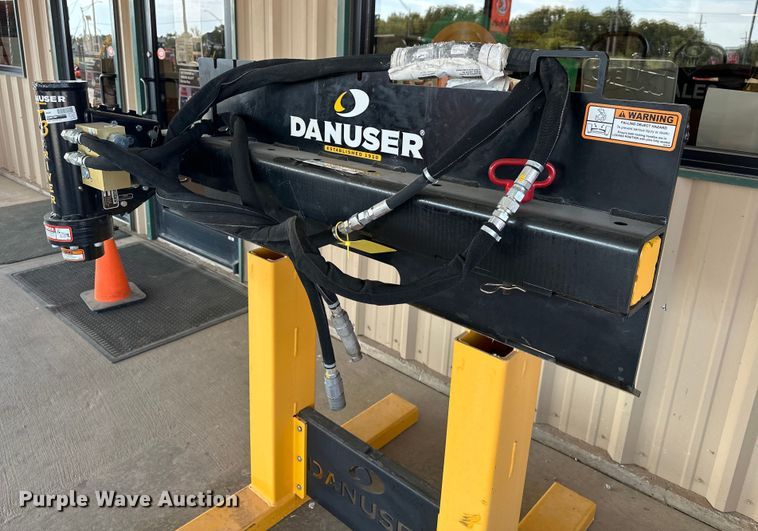 Danuser T3 skid steer post driver  - EJ4987