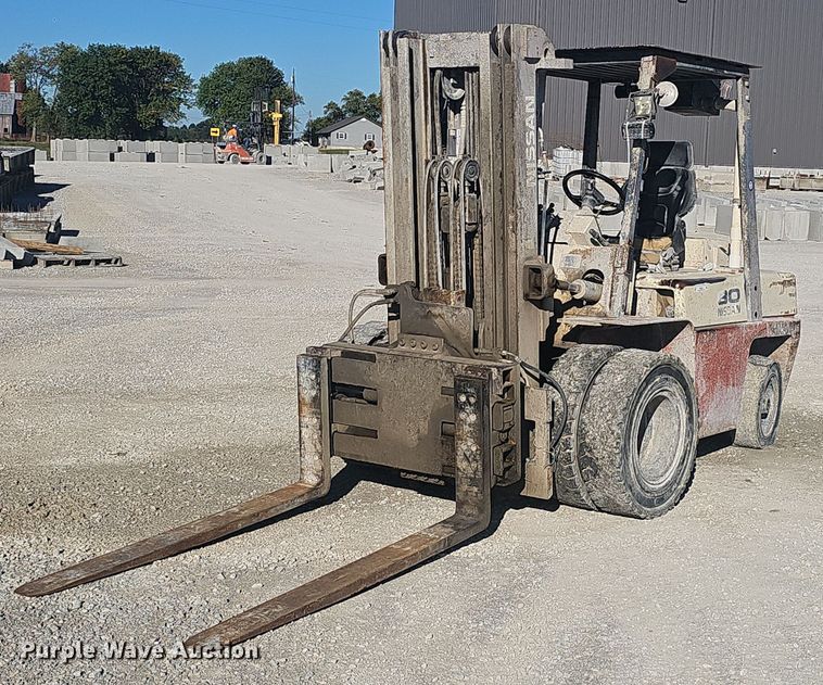 Nissan forklift - EK0840