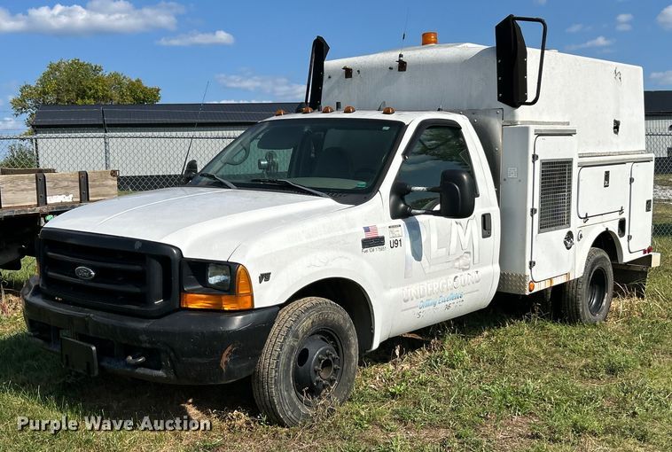 2000 Ford F350 Super Duty XL utility bed pickup truck - EK3365