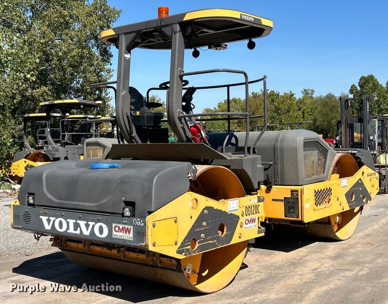 2017 Volvo DD120C double drum vibratory roller - EK3443