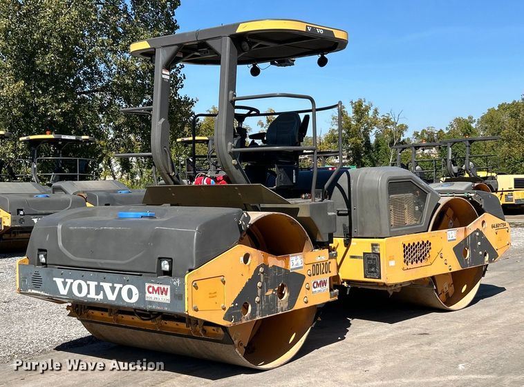 2017 Volvo DD120C double drum vibratory roller - EK3445